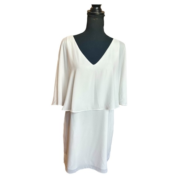 NWT Two eighty two Elegant White Dress with Cape Back - Picture 1 of 6